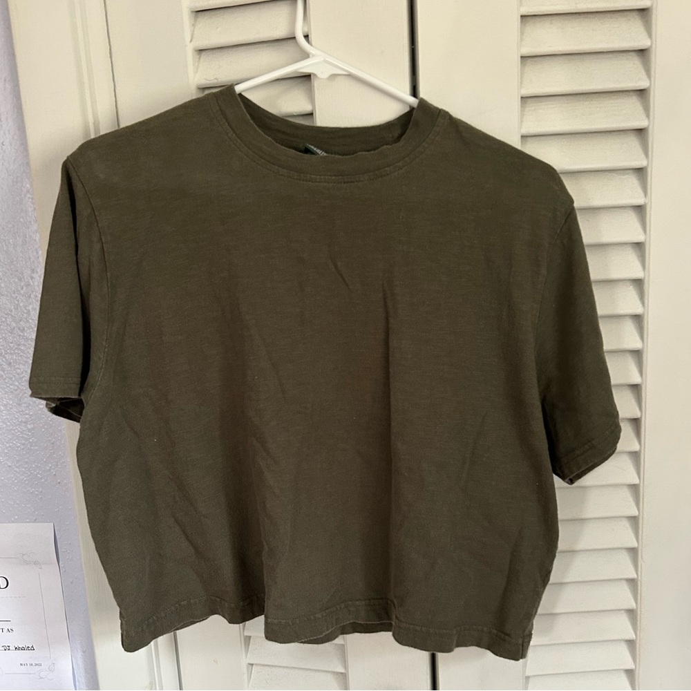 Wild Fable Army Green Cropped T-Shirt